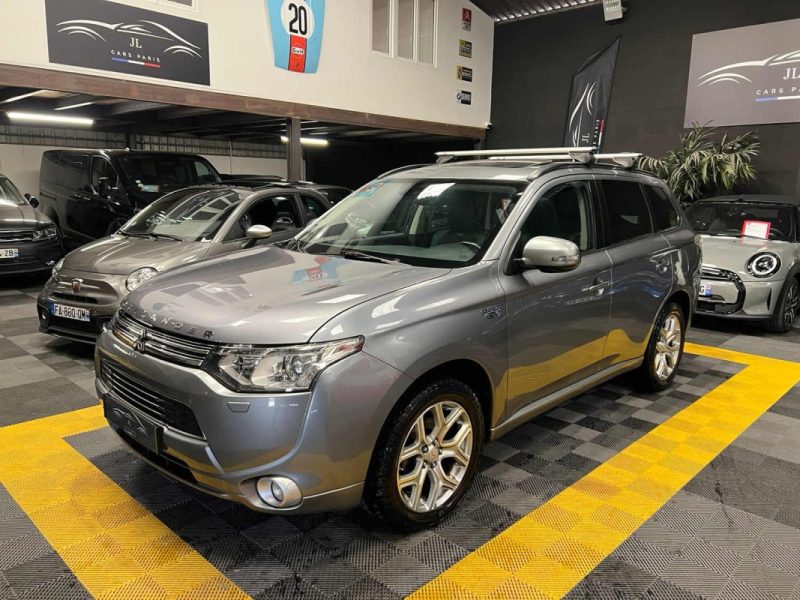 MITSUBISHI OUTLANDER PHEV INSTYLE 4X4 TOIT OUVRANT ELECTRIQUE⭐️⭐️⭐️⭐️⭐️