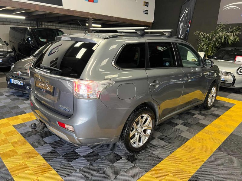 MITSUBISHI OUTLANDER PHEV INSTYLE 4X4 TOIT OUVRANT ELECTRIQUE⭐️⭐️⭐️⭐️⭐️