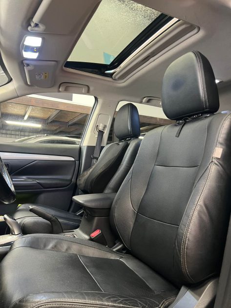 MITSUBISHI OUTLANDER PHEV INSTYLE 4X4 TOIT OUVRANT ELECTRIQUE⭐️⭐️⭐️⭐️⭐️