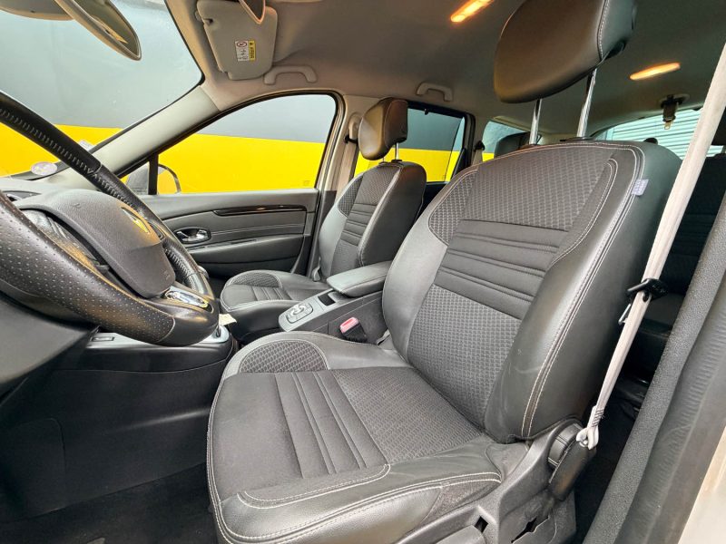 RENAULT SCENICIII 1.2 TCE 130CH ENERGY BOSE EURO6 7 PLACES  