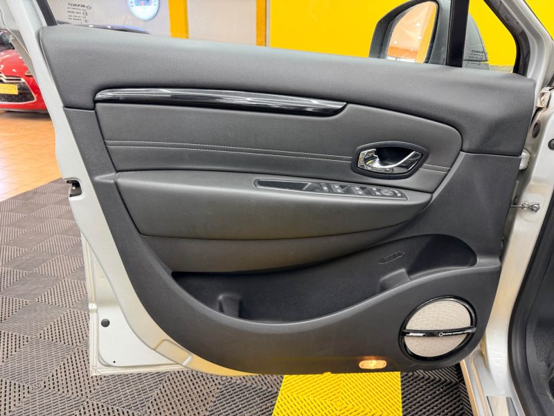 RENAULT GRAND SCENIC III 1.2 TCE 130CH ENERGY BOSE EURO6 7 PLACES  