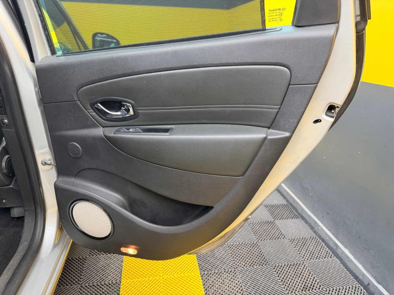 RENAULT SCENICIII 1.2 TCE 130CH ENERGY BOSE EURO6 7 PLACES  