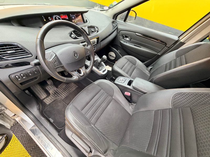 RENAULT SCENICIII 1.2 TCE 130CH ENERGY BOSE EURO6 7 PLACES  