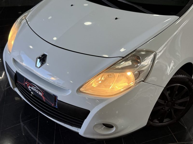 RENAULT CLIO III EXPRESSION CLIM 1.5DCI 70 2010