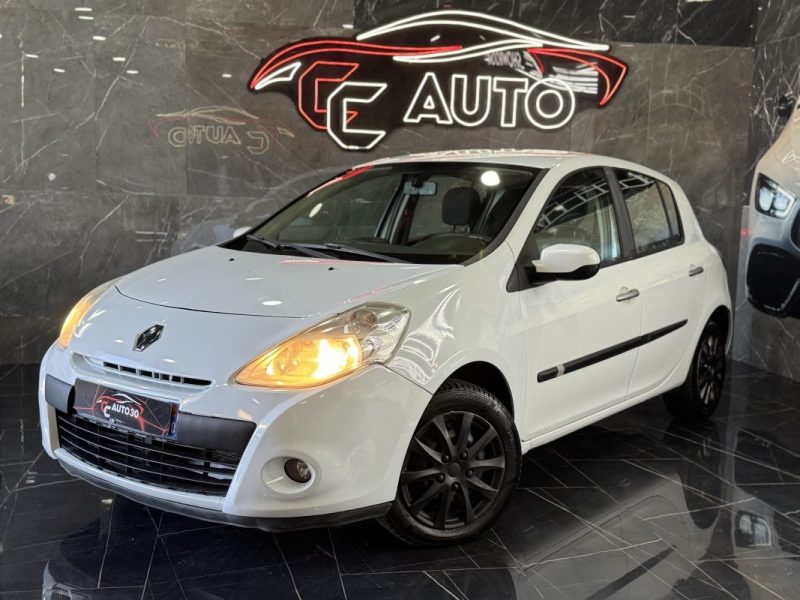 RENAULT CLIO III EXPRESSION CLIM 1.5DCI 70 2010