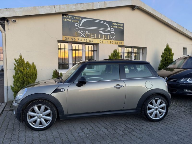 MINI COOPER 1.6L 120 TOIT PANORAMIQUE OUVRANT GARANTIE 12 MOIS