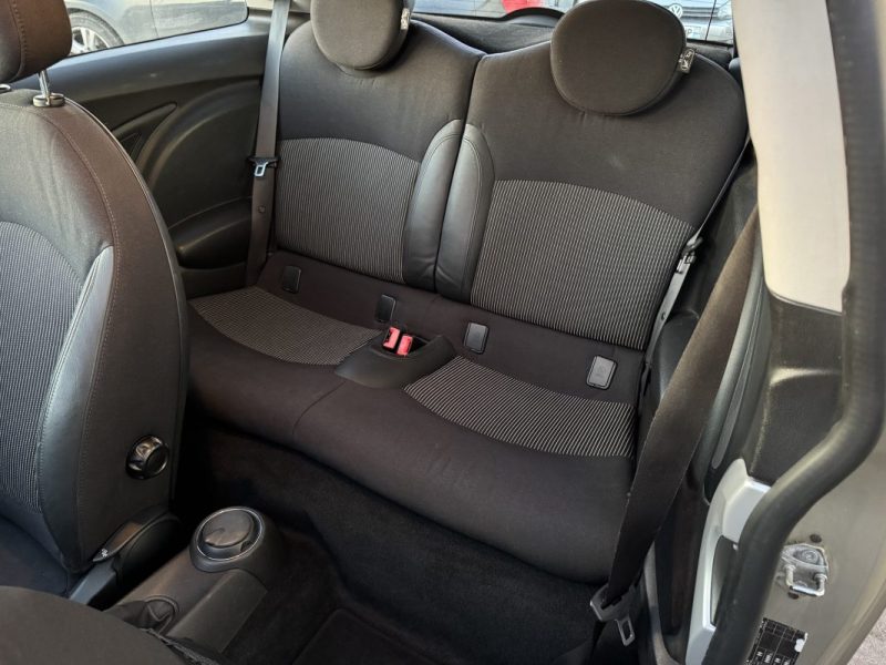 MINI COOPER 1.6L 120 TOIT PANORAMIQUE OUVRANT GARANTIE 12 MOIS