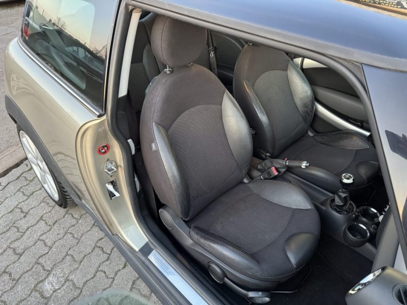 MINI COOPER 1.6L 120 TOIT PANORAMIQUE OUVRANT GARANTIE 12 MOIS