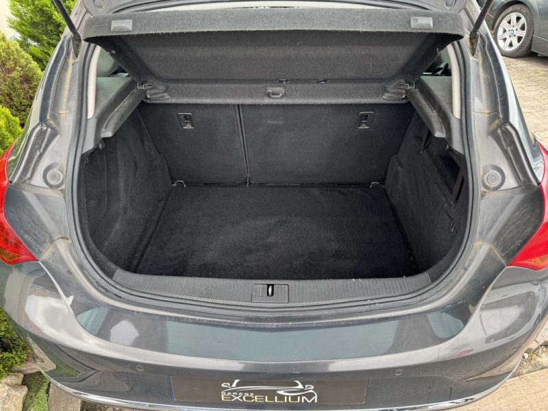 Opel Astra Cosmo 1.4 Turbo 140 CV 1ere Main GARANTIE 12 MOIS 