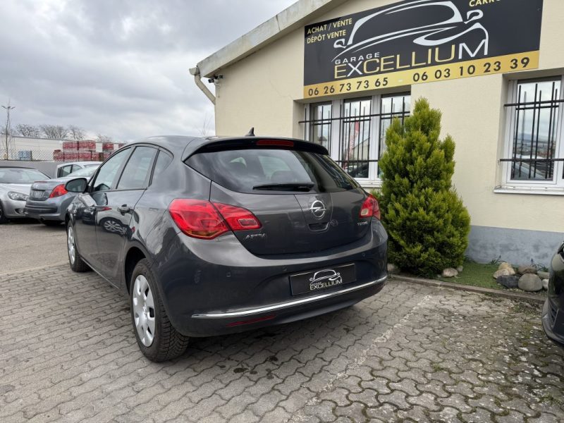 Opel Astra Cosmo 1.4 Turbo 140 CV 1ere Main GARANTIE 12 MOIS 