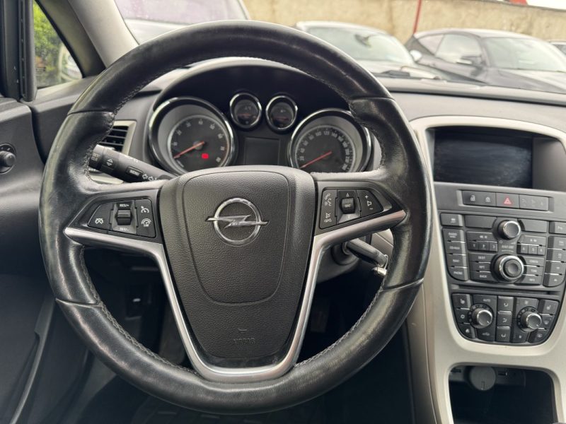 Opel Astra Cosmo 1.4 Turbo 140 CV 1ere Main GARANTIE 12 MOIS 