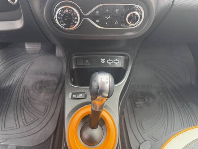 RENAULT TWINGOIII E-TECH ELECTRIC EQUILIBRE R80 ACHAT INTÉGRAL 2022