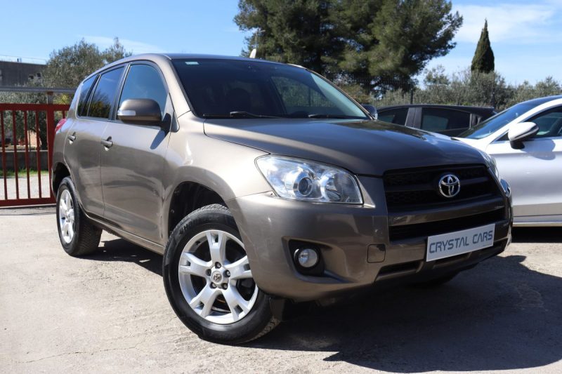 TOYOTA RAV 4 2.2 D-4D 150 Lounge 4WD