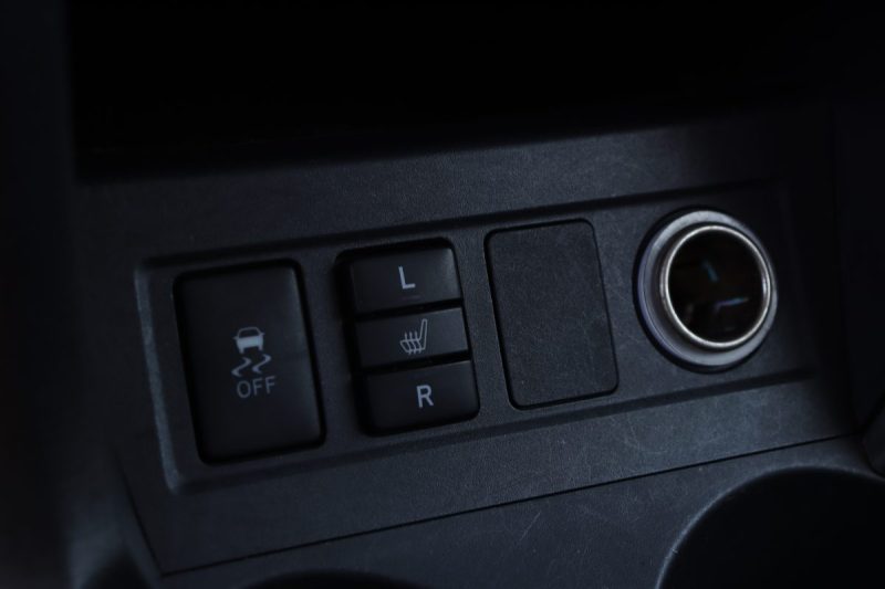 TOYOTA RAV 4 2.2 D-4D 150 Lounge 4WD