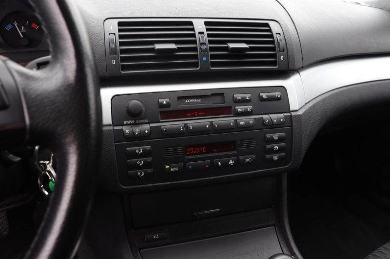 BMW SERIE 3 E46 330D BVM6 184CH SPORT 