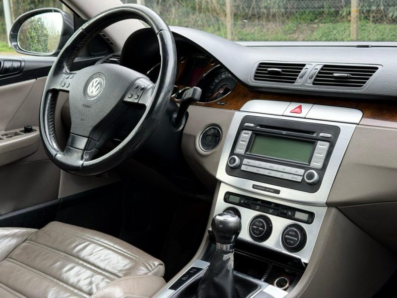 VOLKSWAGEN PASSAT TREND 2.0 TDI 140