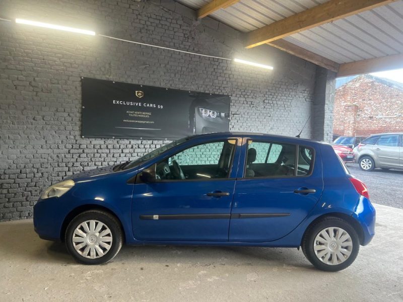 RENAULT CLIO III AUTHENTIQUE 1.2 16V 