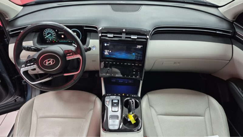 HYUNDAI TUCSON 1.6 SUV HYBRIDE ESSENCE 230cv EXECUTIVE TOIT PANORAMIQUE/1 ERE MAIN/TVA RECUPERABLE