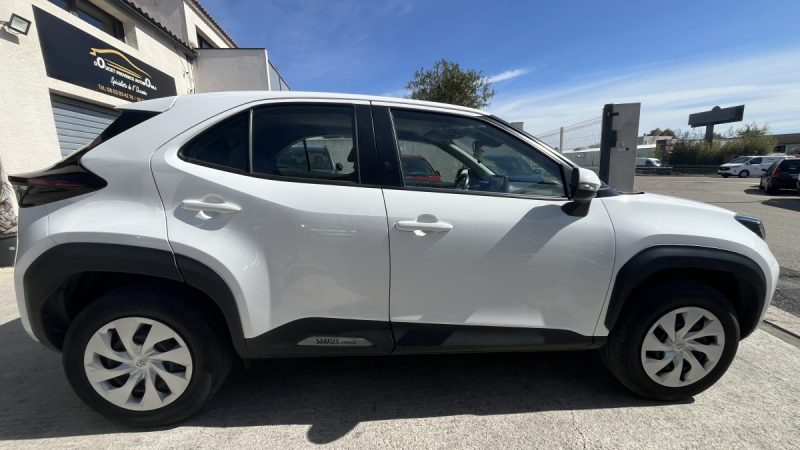 YARIS CROSS 116H DYNAMIC MY22 2023 Première main entretien TOYOTA