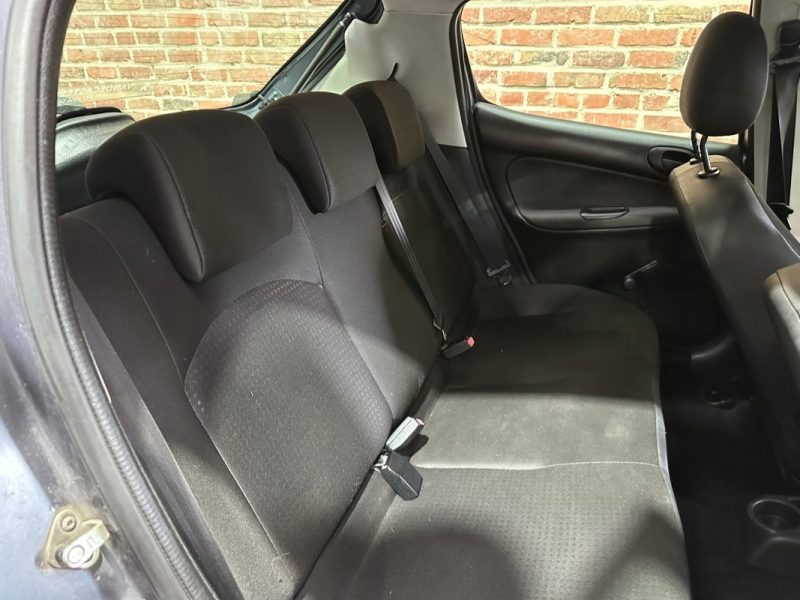 PEUGEOT 206+1.4 HDI ECO 70 CV 2011