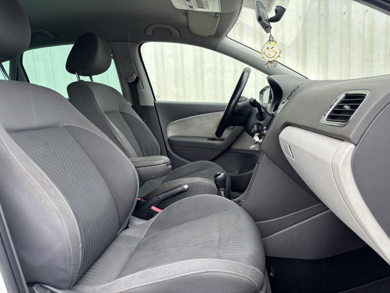 VOLKSWAGEN POLO 1.0 60CH TRENDLINE 3P 2014