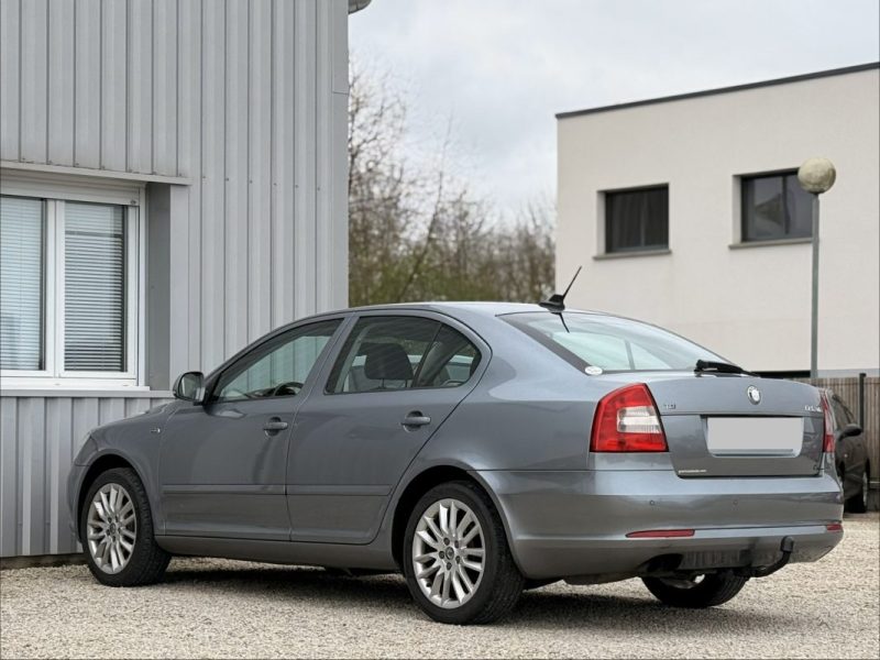 SKODA OCTAVIA 2 2.0 TDI 140CV ELEGANCE DSG 2011 252000KM 