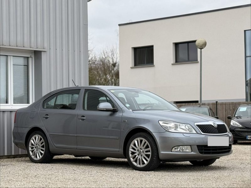 SKODA OCTAVIA 2 2.0 TDI 140CV ELEGANCE DSG 2011 252000KM 