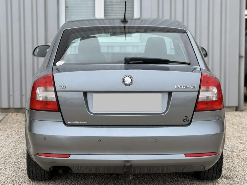 SKODA OCTAVIA 2 2.0 TDI 140CV ELEGANCE DSG 2011 252000KM 