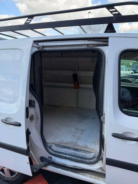 RENAULT KANGOO 1.5 DCI 75 CONFORT - Galerie de toit 