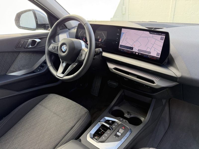 B.M.W. SERIE 1 120A 170CH DKG7 M SPORT DESIGN 1 ERE MAIN GARANTIE 6 MOIS  2024