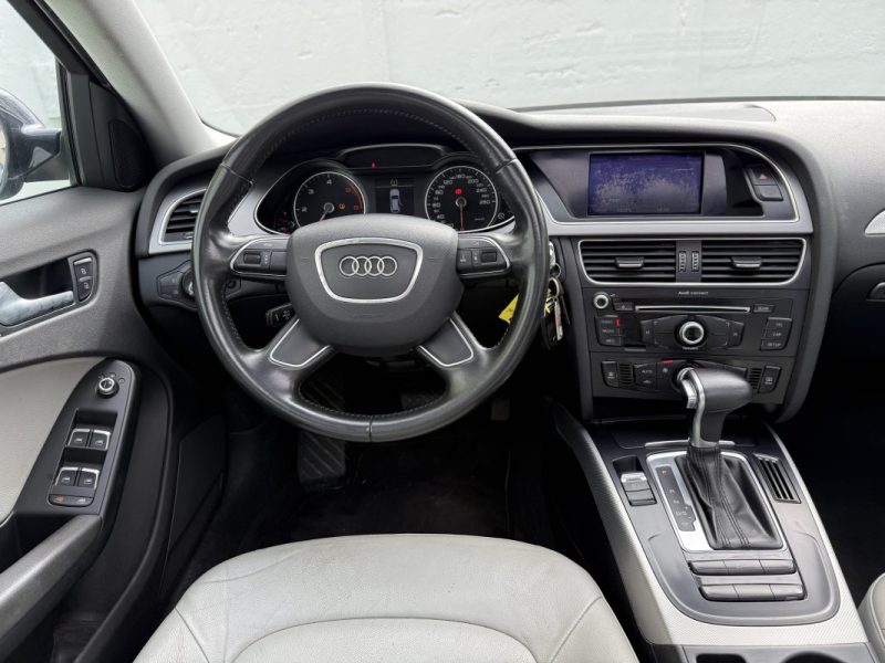 AUDI A4 AVANT 2.0 TDI 150 CV AMBITION  TOIT OUVRANT ATTELLAGE GRANTIE 6 MOIS 