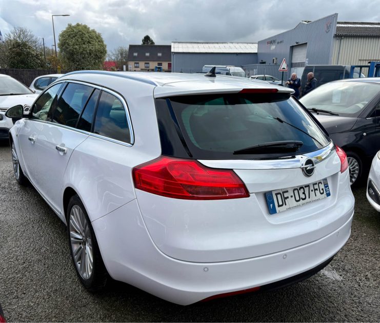 OPEL INSIGNIA 