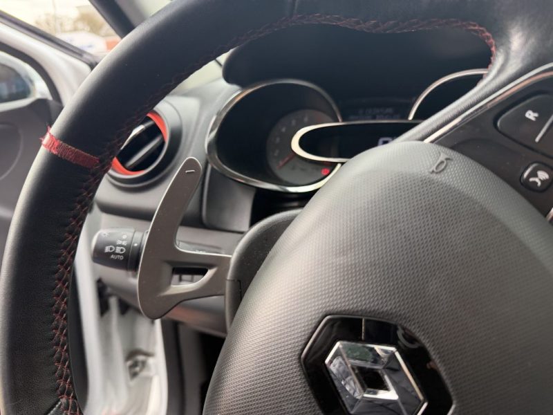 RENAULT CLIO IV 1.6 T 200CH RS EDC 2014