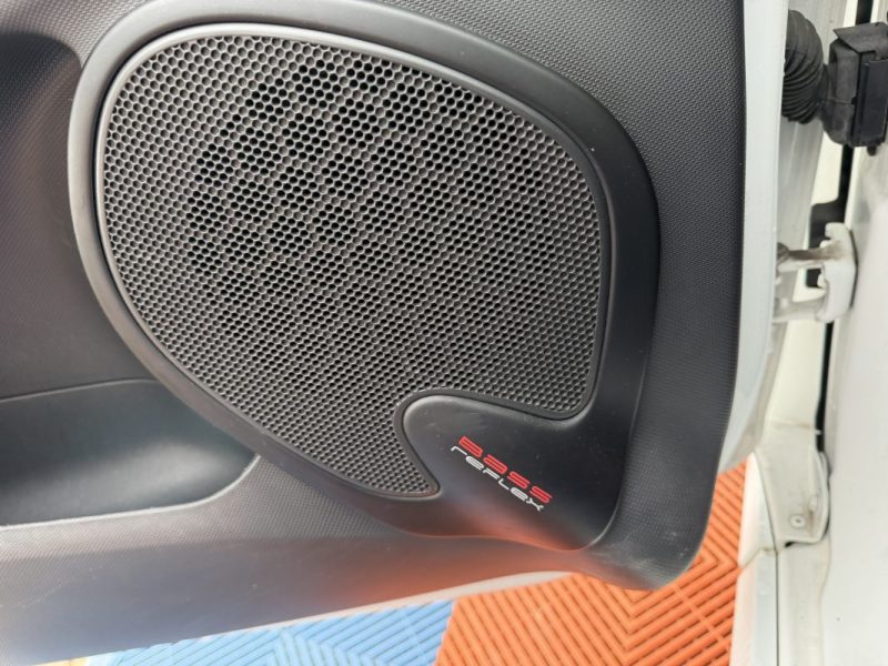 RENAULT CLIO IV 1.6 T 200CH RS EDC 2014