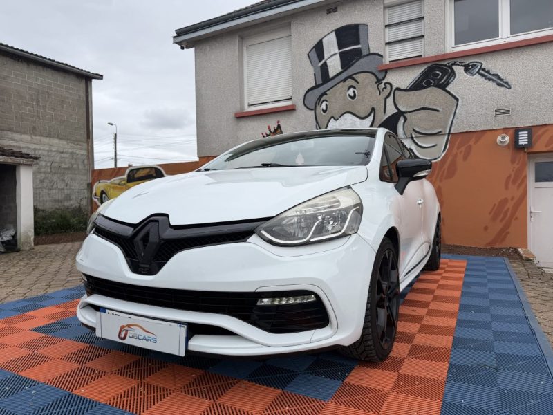 RENAULT CLIO IV 1.6 T 200CH RS EDC 2014