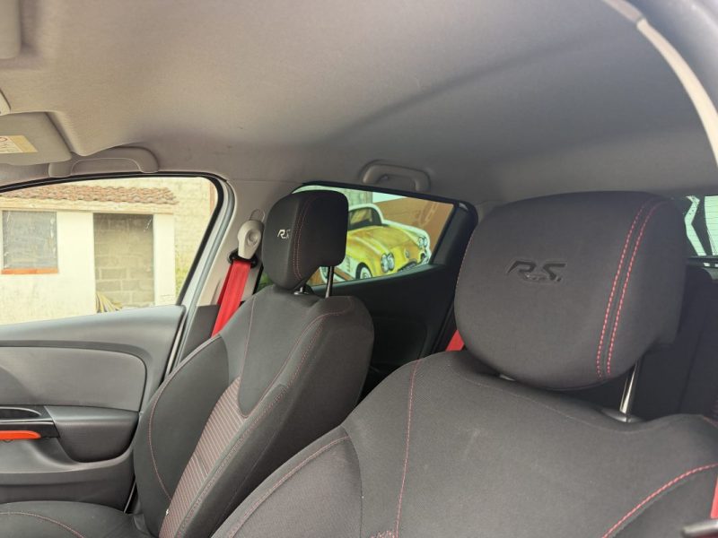 RENAULT CLIO IV 1.6 T 200CH RS EDC 2014