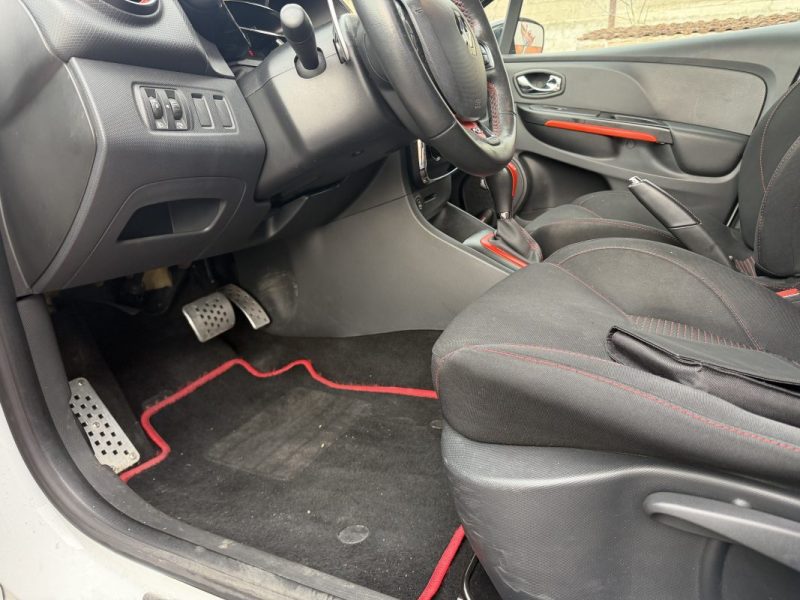 RENAULT CLIO IV 1.6 T 200CH RS EDC 2014