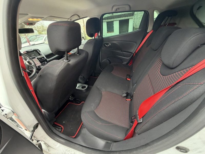 RENAULT CLIO IV 1.6 T 200CH RS EDC 2014