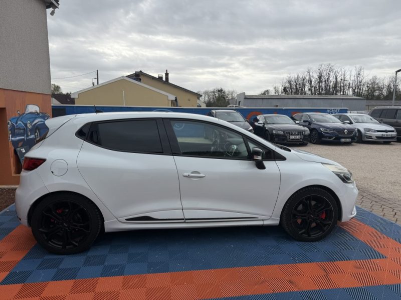 RENAULT CLIO IV 1.6 T 200CH RS EDC 2014