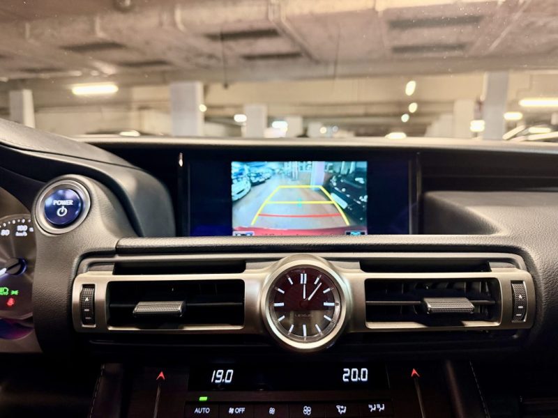 LEXUS RC300H 2.5i HYBRIDE EXECUTIVE