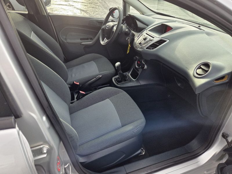 FORD FIESTA 1.2 82CH AMBIENTE 2011