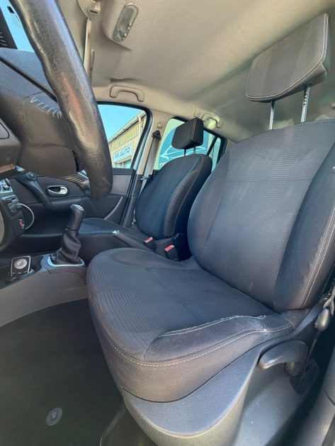 RENAULT CLIO III 1.5 DCI 85 DYNAMIQUE TOMTOM