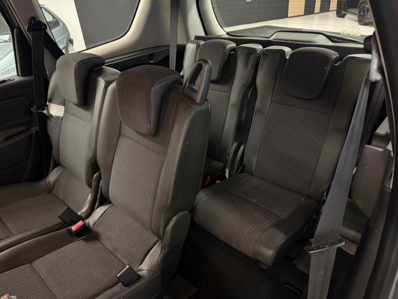 RENAULT Grand Scenic 3 (III) 1.5 dCi 110 ch Exception 7places