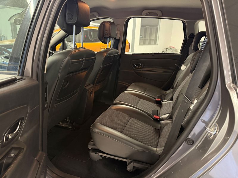 RENAULT Grand Scenic 3 (III) 1.5 dCi 110 ch Exception 7places
