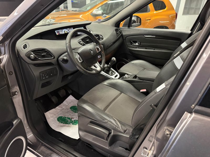 RENAULT Grand Scenic 3 (III) 1.5 dCi 110 ch Exception 7places