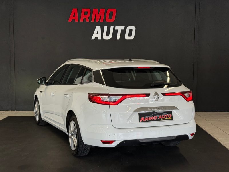 RENAULT Megane IV Grandtour 1.5 Blue dCi 115 ch Business EDC Boite Auto