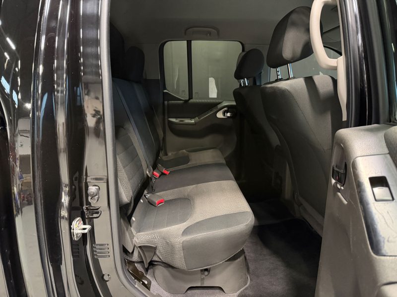 NISSAN NAVARA PICK-UP 2.5 DCI DOUBLE CAB SE 4X4 2010