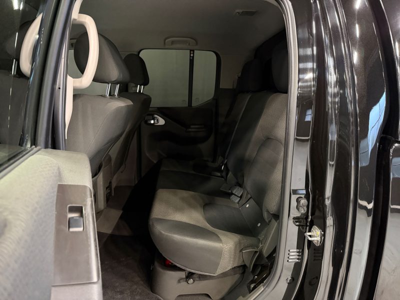 NISSAN NAVARA PICK-UP 2.5 DCI DOUBLE CAB SE 4X4 2010