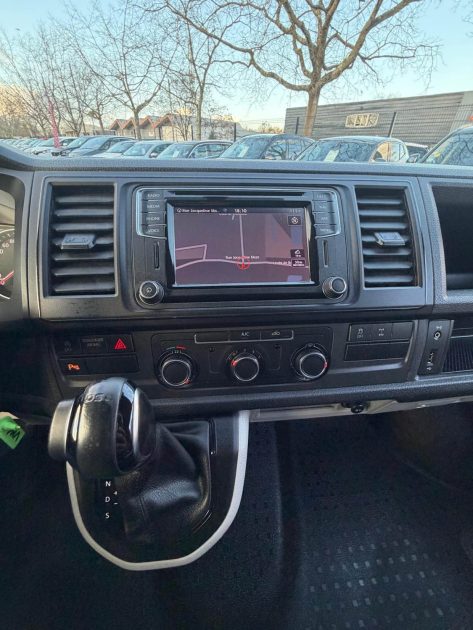 VOLKSWAGEN TRANSPORTER  6.1 2.0 BiTDI 204 FGN TOLE 4 MOTIONS DSG7 BUSINESS LINE L2H1