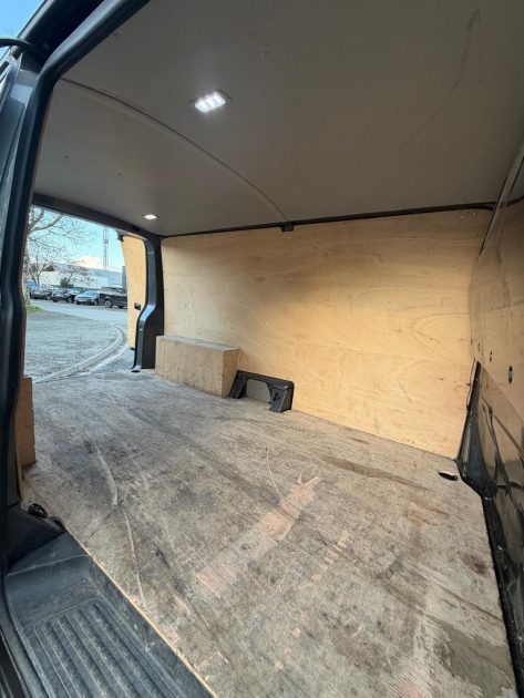 VOLKSWAGEN TRANSPORTER  6.1 2.0 BiTDI 204 FGN TOLE 4 MOTIONS DSG7 BUSINESS LINE L2H1